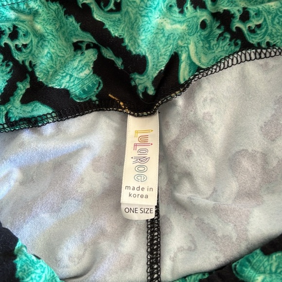 LuLaRoe lion print leggings OS. - Picture 3 of 5